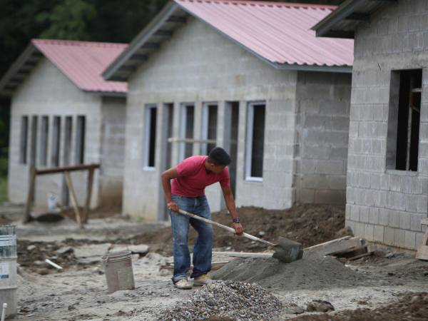 El proyecto de 500 viviendas de El Progreso, Yoro, llevaba un bajo avance, constató EL HERALDO Plus en un recorrido.