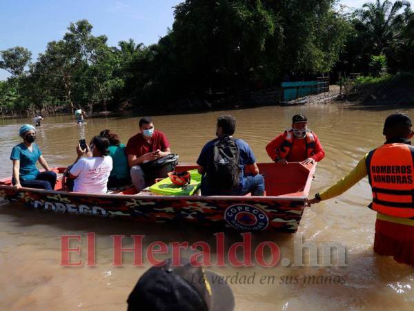 Copeco extendió ayer la alerta roja por 48 horas más a partir de las 9:00 de la mañana para los departamentos de Santa Bárbara y Copán. Mientras que la alerta amarilla permanece en nueve departamentos.