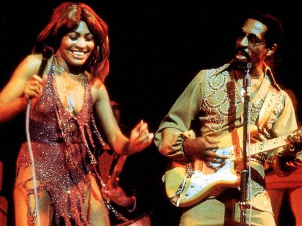 “The Ike and Tina Turner Revue” se convirtió en una de las bandas negras más populares en los años 60.