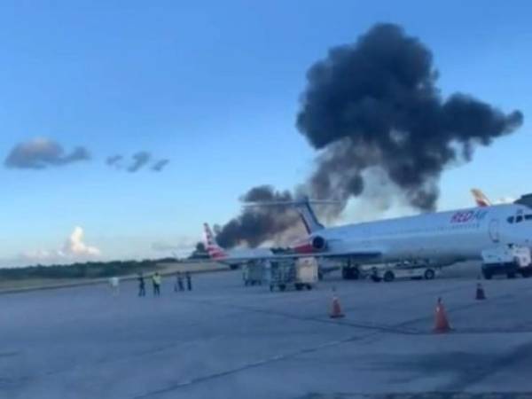 El aeropuerto Las Américas paralizó sus operaciones por dos horas debido al incidente. Ya está trabajando con normalidad. Foto: Captura de video.