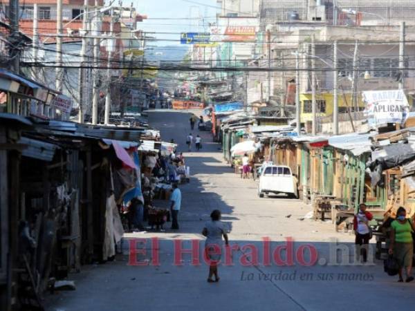 Asimismo, asegura que se estarán realizando supervisiones permanentes para verificar que se cumplan las medidas de bioseguridad. Foto: David Romero / EL HERALDO.