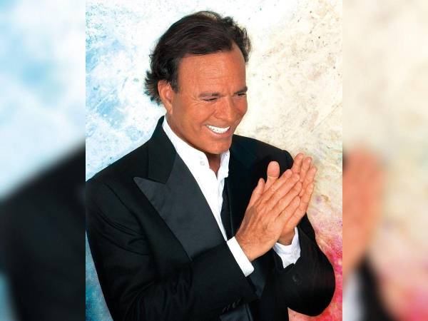 Julio Iglesias y Netflix llegaron a un acuerdo para producir la serie del artista.