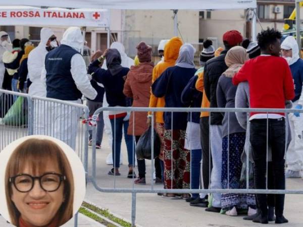 Italia se ha convertido en el país de Europa más afectado por el coronavirus. En diversos centros asistenciales hasta se han preparado carpas para atender a las personas. Fotos: Agencia AFP.