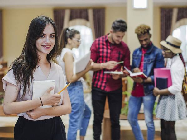 <i>Estudiantes de Derecho de la Universidad Tecnológica de Honduras (UTH) se preparan para enfrentar los desafíos del mundo jurídico moderno, en busca de un Honduras más justa y equitativa.</i>