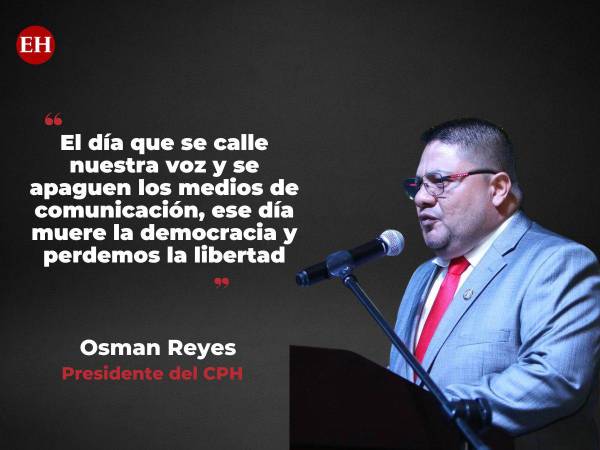 La ceremonia especial se desarrolla cada 25 de mayo, Día del Periodista Hondureño. Este año es dirigida por el presidente del Colegio de Periodistas de Honduras, Osmán Reyes