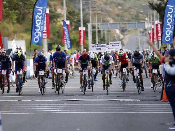 Dentro de solo minutos sonará el pistoletazo de salida y los Élite, la categoría estrella, levantarán el telón a la duodécima edición de la Vuelta Ciclística de Diario EL HERALDO.