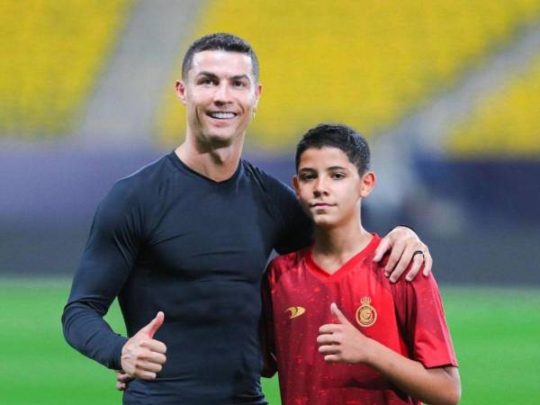 El hijo de Cristiano Ronaldo en la sub 13 del Al Nassar.