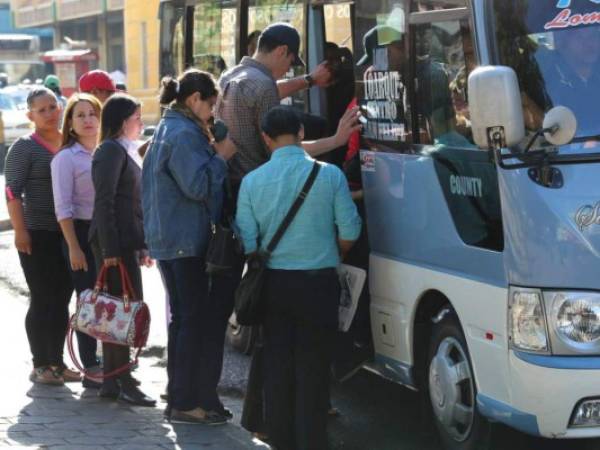 Antes de aumentar la tarifa debe mejorar el servicio.