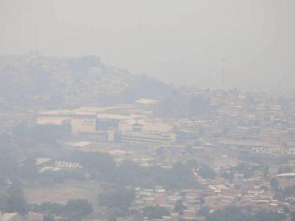 Debido a los altos niveles de contaminación en Tegucigalpa y Comayagüela, los empleados públicos seguirán en teletrabajo por orden de la presidenta Xiomara Castro.