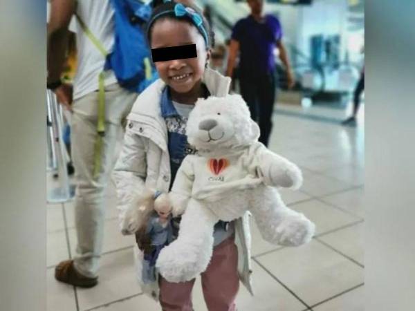 Aunque los padres de Anadith Tanay Reyes Álvarez le avisaron al personal médico de la Patrulla Fronteriza que la pequeña hondureña de 8 años ardía en fiebre, ellos hicieron caso omiso y no la movilizaron al hospital mientras estaba bajo su custodia. La menor murió y las autoridades estadounidenses están bajo la lupa por negligencia.