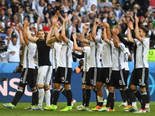 Resolutiva en ataque, los alemanes, campeones del grupo C en la primera fase (7 puntos), volvieron a hacer un partido muy serio en defensa. Foto: AFP