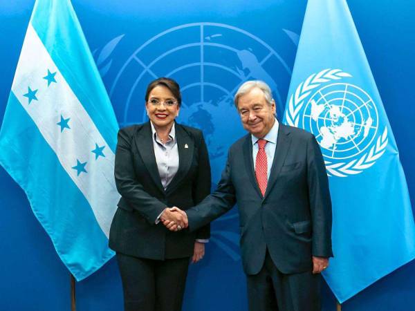 Xiomara Castro entregó su propuesta de convenio al secretario general António Guterres, pero giró órdenes para no dar detalles.