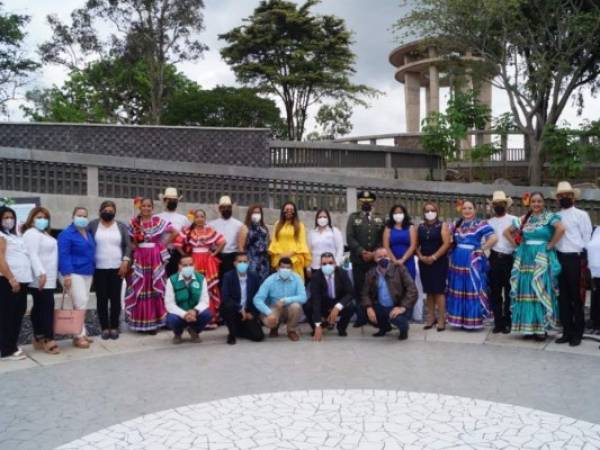 La presentación de la comisión se realizó el miércoles en el cerro Juana Laínez. Foto: Twitter FFAAHN