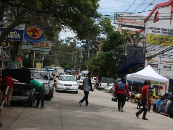 La Kennedy registra un total de 435 locales comerciales.