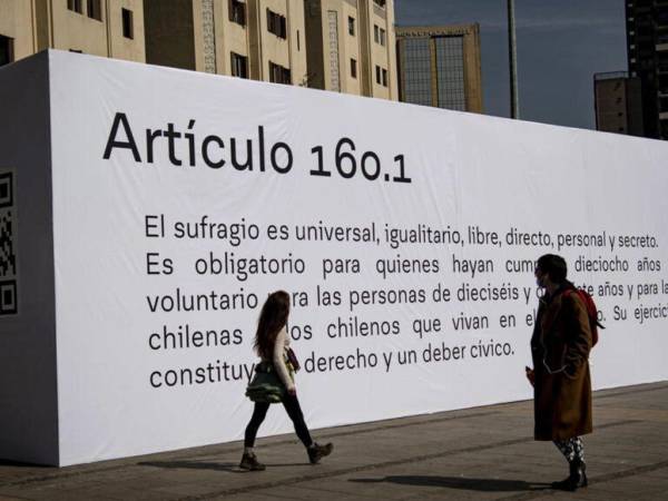 Más de 15 millones de chilenos están habilitados a ir a las urnas el próximo domingo, en la primera convocatoria desde 2012 en que el voto será obligatorio y con pena de multa de no concurrir.