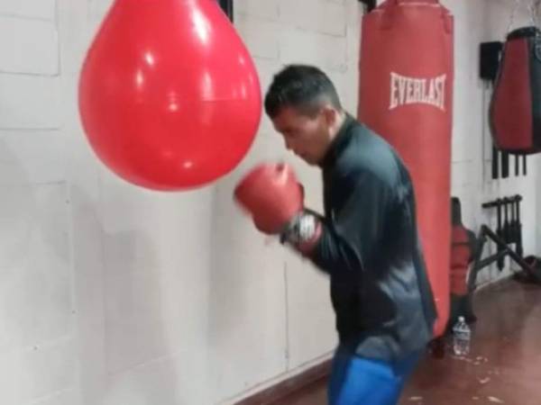 El boxeador hondureño ahora tiene la posibilidad de entrenar en un gimnasio que cuenta con los implementos necesarios para la práctica del boxeo, sin embargo hizo un llamado a las autoridades de la Villa Olímpica para la habilitación del 'Cuartel de los Campeones'.