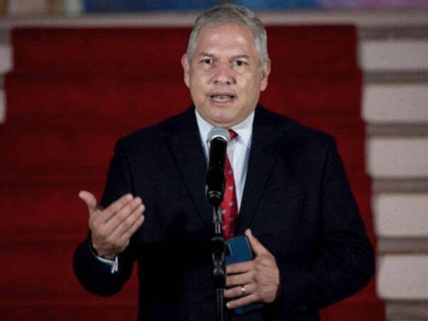 Canciller de Honduras, Eduardo Enrique Reina.