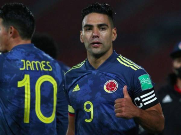 El delantero colombiano Radamel Falcao dijo estar 'muy triste' por el terremoto en Turquía que ya deja 14 fallecidos. Foto: Radamel Falcao/Twitter.