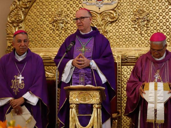 El solemne evento se realizó en la Catedral Metropolitana, San Miguel Arcángel, la que desde hoy será su nueva sede.