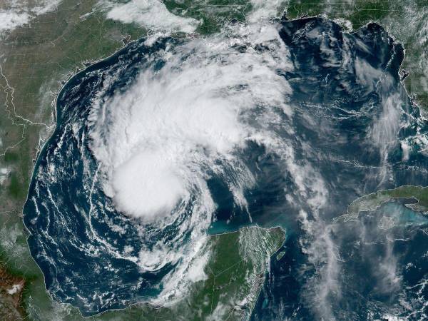 Se prevé que Beryl se desplace por el sureste de Texas, y pase por el norte de Houston.