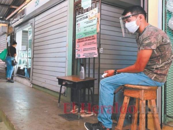 Las bajas ventas han impactado negativamente en las micro y pequeñas empresas, dejando sin empleo a miles de hondureños a nivel nacional. Foto: El Heraldo