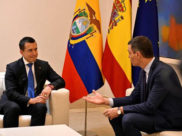 Noboa se reunió con el presidente del gobierno español, Pedro Sánchez.