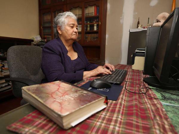 El estudio de su casa es el lugar donde la carismática abuelita escribió su autobiografía.