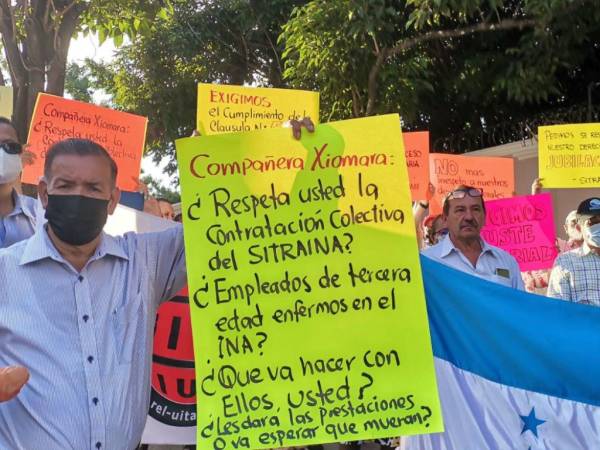 Varios empleados del INA exigieron varios incumplimiento, en los que se destaca el pago de derechos laborales, así como un reajuste salarial.