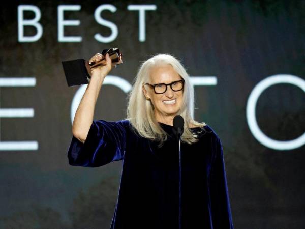 Jane Campion agradeció el apoyo y aseguró tener un poco de trastorno de estrés postraumático por las críticas al principio de su carrera.