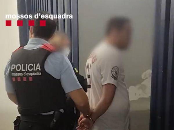 El pasado 1 de noviembre, uno de los dos investigados fue localizado y detenido en el barrio de Pubilla Cases, en el ‘Hospitalet de Llobrega. El segundo detenido fue capturado al día siguiente. Solo uno de ellos guarda prisión.