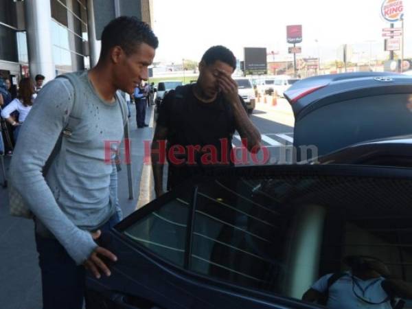 Así fue la llegada de los jugadores Alex López, Henry Figueroa y Luis Garrido desde Costa Rica a Honduras tras ser convocados por Fabián Coito a la Selección. Foto: Alex Pérez/ EL HERALDO