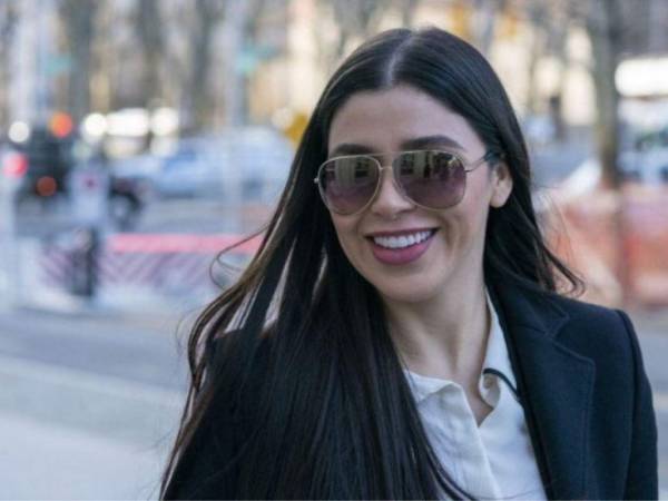 La esposa de Joaquín ‘El Chapo’ Guzmán, Emma Coronel, fue detenida el 23 de febrero de 2021 en el aeropuerto de Dulles de Virginia tras enfrentar cargos de tráfico internacional de drogas.