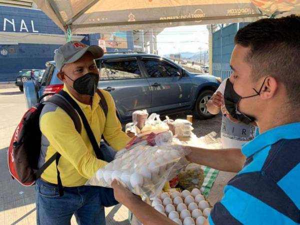 Esta reducción en el producto avícola, la más importante registrada en los últimos seis meses, fue recibida con gran entusiasmo por parte de los consumidores que visitan el Zonal Belén.