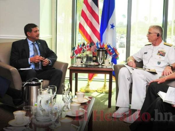 En la reunión entre Almirante Craig S. Faller, el General Fredy Díaz Zelaya y el General Tito Livio Moreno se abordaron temas de seguridad en la región.