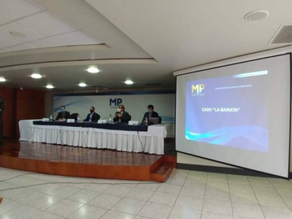 La denuncia fue presentada por esa entidad a la fiscalía, en un primer momento por la evasión del impuesto al valor agregado en pago de tarjetas de crédito. Foto: Ministerio Público Guatemala.