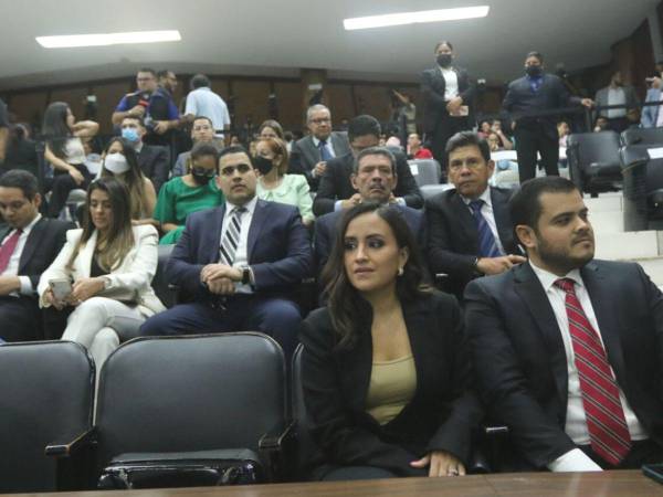 Los parientes de los nominados a la Corte Suprema de Justicia (CJS) acudieron a la sesión del Congreso Nacional.