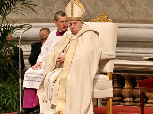 Este llamado se produjo durante el rezo del Ángelus, en el día en que el papa Francisco cumplió 87 años.