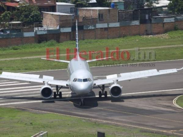 Las aerolíneas, dueños de aviones y pilotos civiles deben estar informados sobre la nueva ley y seguir todos los procedimientos que manda la ley, informando a las autoridades todos los movimientos. Foto: Archivo/ EL HERALDO.