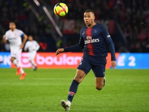 Kylian Mbappé dejó entre ver el domingo que podría salir del PSG. Foto: AFP