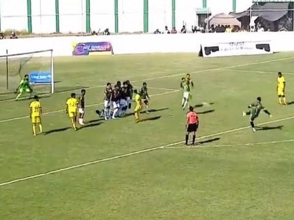 En este torneo es el segundo portero que anota y curiosamente en el mismo estadio se produjeron los dos goles.