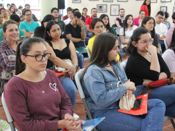 Los aspirantes pueden optar a una ayuda para su maestría o licenciatura. Tienen hasta el 2 de febrero para inscribirse.