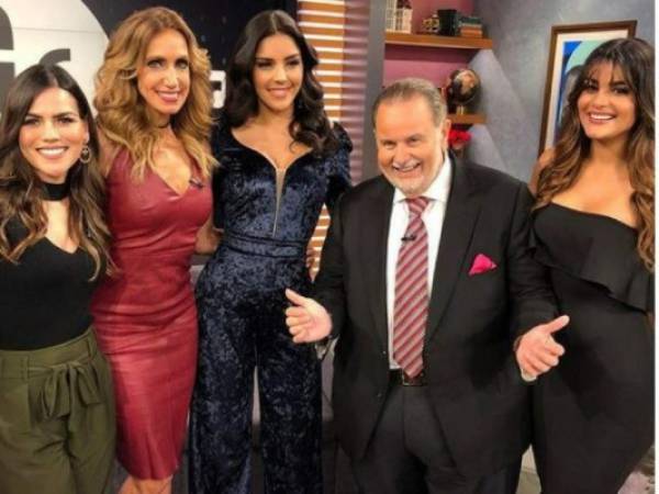 Raúl De Molina junto a sus compañeras de trabajo en el programa 'El Gordo y la Flaca'.