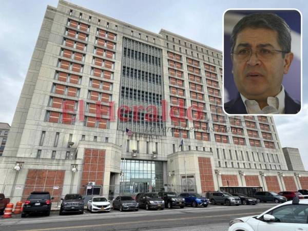 Este martes, durante el desarrollo de su segunda audiencia en Estados Unidos, la defensa legal del expresidente Juan Orlando Hernández denunció que es víctima de tratos crueles dentro del Centro de Detención Metropolitano de Brooklyn. Aquí los detalles.