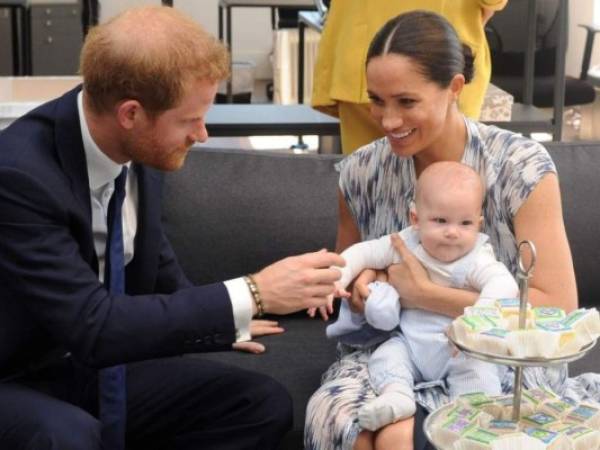 En el audio Archie, nacido en mayo de 2019, se ríe y desea a los oyentes 'Feliz Año Nuevo'. Foto: AFP