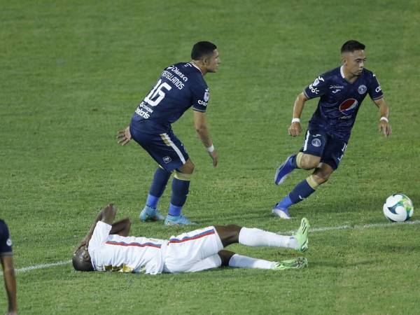 Héctor Castellanos resultó lesionado tras un encontronazo con Boniek García en el clásico de la jornada 16.