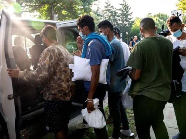 Desde la semana pasada los migrantes comenzaron a dejar sus hogares para buscar uno nuevo fuera de Florida.