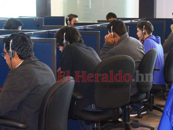 El 38% de las personas amparadas en la Ley de Empleo por Hora están ocupadas en los call centers.