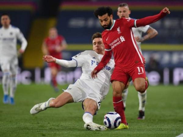 En la primera parte, el senegalés Sadio Mané había adelantado a los 'Reds' (31), pero el empate final deja al Liverpool con 53 puntos, a dos puntos del West Ham, que ocupa la 4ª plaza que da derecho a participar en la próxima Champions League, y a una unidad del Chelsea, 5º y con un partido menos, el que el martes jugará contra el Brighton. Foto: AFP