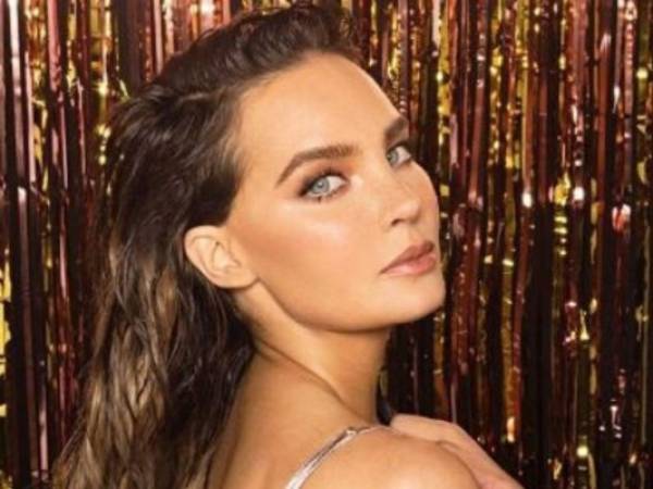 Belinda es una cantante española, nacionalizada en México. Tiene 30 años de edad y es una de las artistas extrajeras con más éxito en el país azteca.