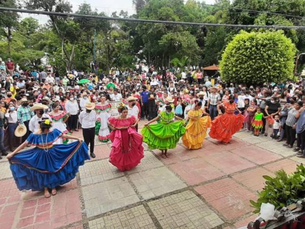 Baile, color y buen ambiente es lo que promete la Feria Juniana 2022 en El Paraíso.